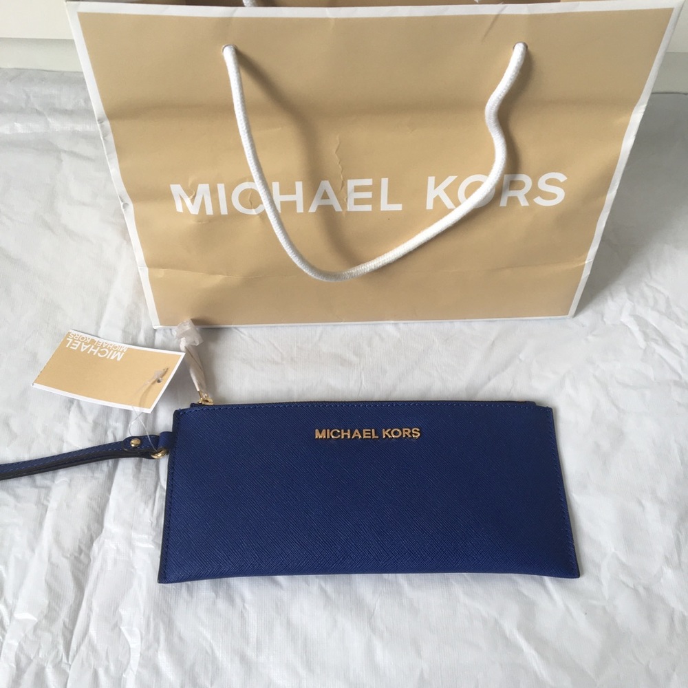 MICHAEL KORKS JET SET TRAVEL Zip Clutch Leather Color Cadet NWT